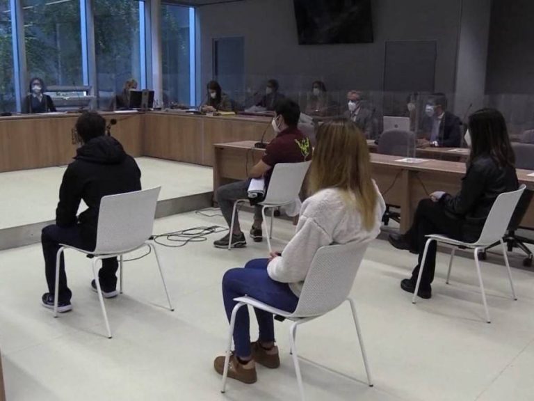 El TSJR rebaja las de cárcel a 3 acusados en el caso de los 'Payasos Justicieros'