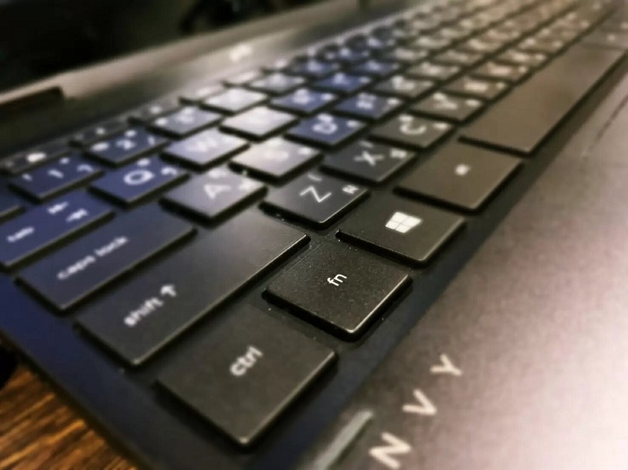 Unas de las teclas que más se usan en el teclado va a desaparecer y la culpa es de Windows, Microsoft y la IA