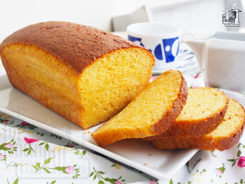 Ingredientes para preparar un bizcocho de leche esponjoso