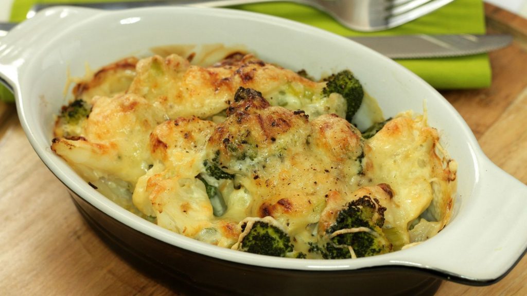 Cómo preparar brócoli con bechamel con el que te chupes los dedos 1 Ingredientes para preparar el brócoli con bechamel