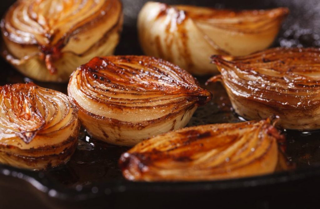 Cómo hacer una cebolla caramelizada de escándalo 125 Para caramelizar una cebolla