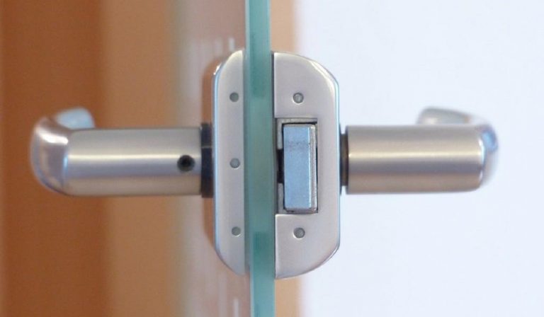 Contratar un servicio de cerrajería en Alicante