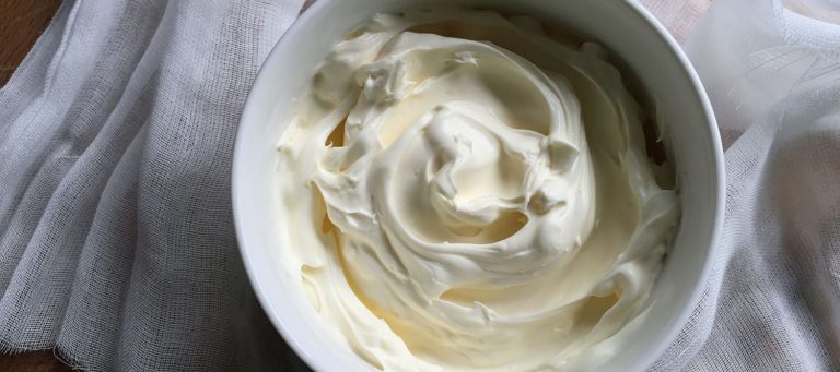 Cómo hacer crema mascarpone en casa en 2 minutos
