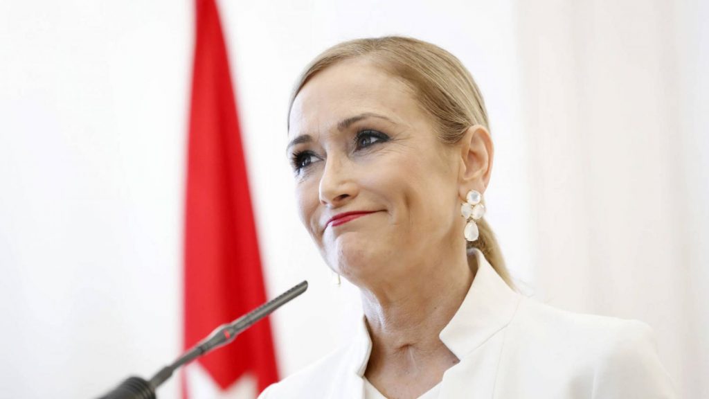 Cristina Cifuentes sería una de las participantes en 'Masterchef Celebrity 6'.