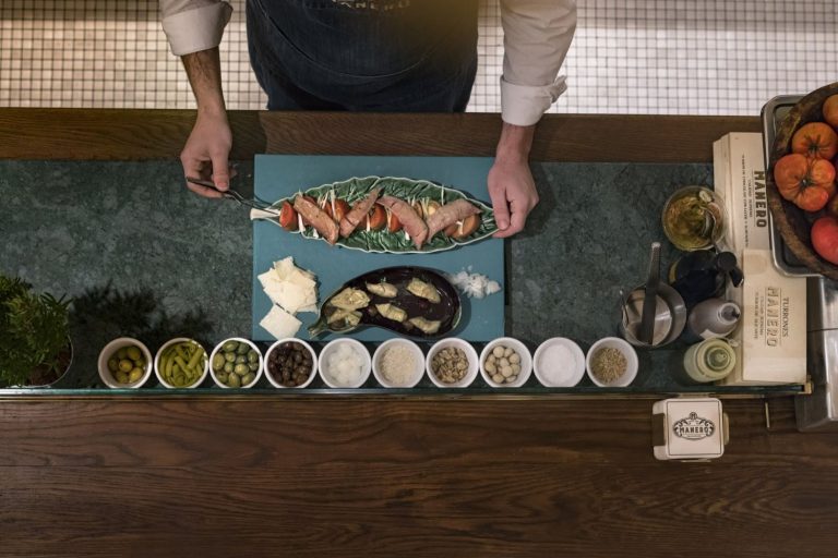 Manero, la taberna más sofisticada con unas tapas de impresión