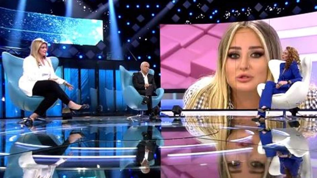 Rocío Carrasco explicó por qué no coge el teléfono a Rocío Flores, su hija.