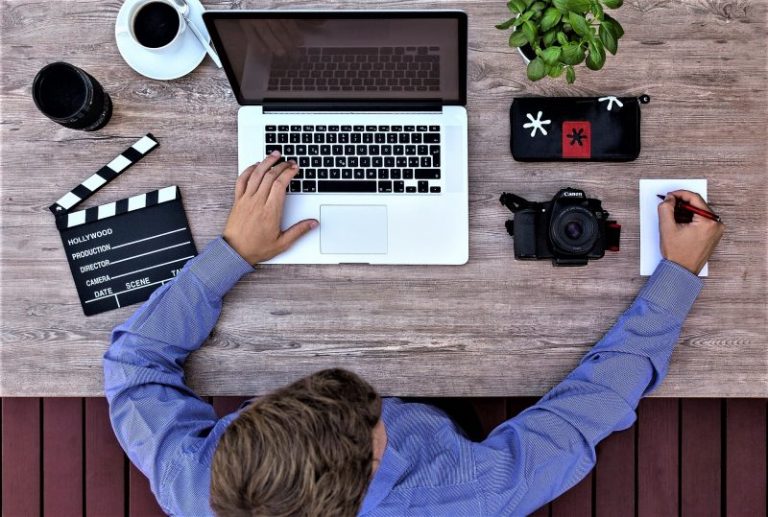 Diseñan un sistema informático que ayuda a los guionistas a escribir una historia taquillera