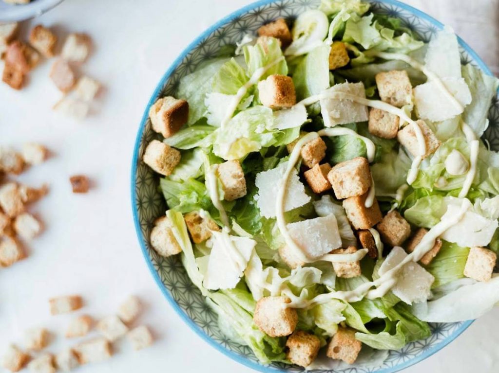Cómo preparar una lasaña mixta paso a paso 4 Ensalada césar Ingredientes