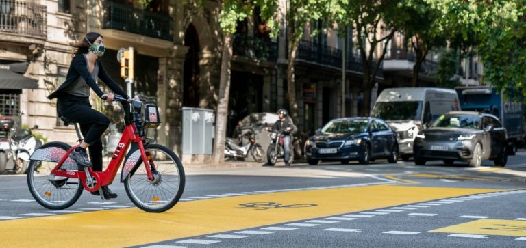 La DGT y Adigital colaboran para promover una movilidad más segura La DGT y Adigital colaboran para promover una movilidad más segura