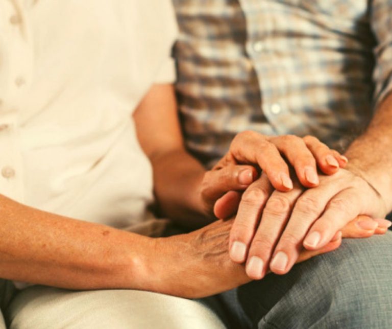 Un estudio refleja la desigualdad de género y el impacto en la salud de las personas cuidadoras