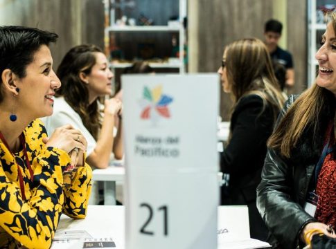 presencia femenina en el comercio