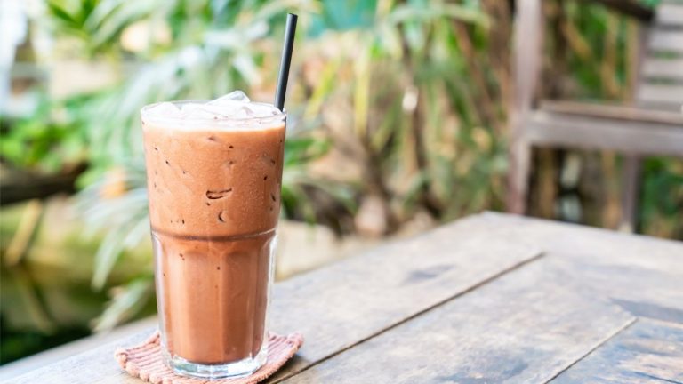 Cómo hacer proffee, el café con proteínas más viral