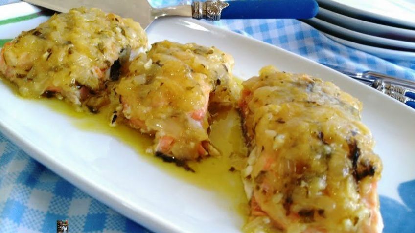 Cómo hacer un salmón en salsa de cebolla en 15 minutos 5 Ingredientes del salmón en salsa