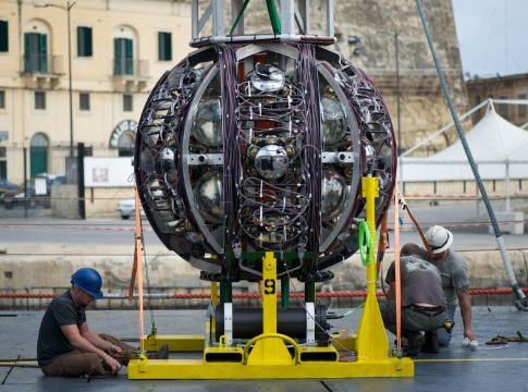 telescopio de neutrinos KM3NET ARCA