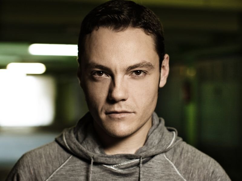 Famosos gays que lo ocultaron y acabaron saliendo del armario a escobazos 78 Famosos gays que lo ocultaron y acabaron saliendo del armario a escobazos