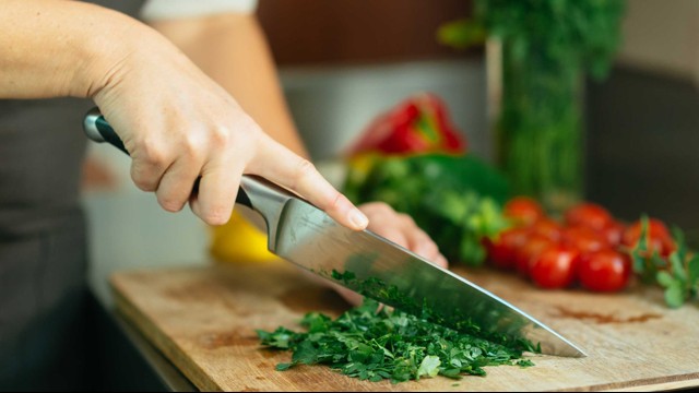 Cómo afilar un cuchillo en casa 1 ¿por qué se desafilan?