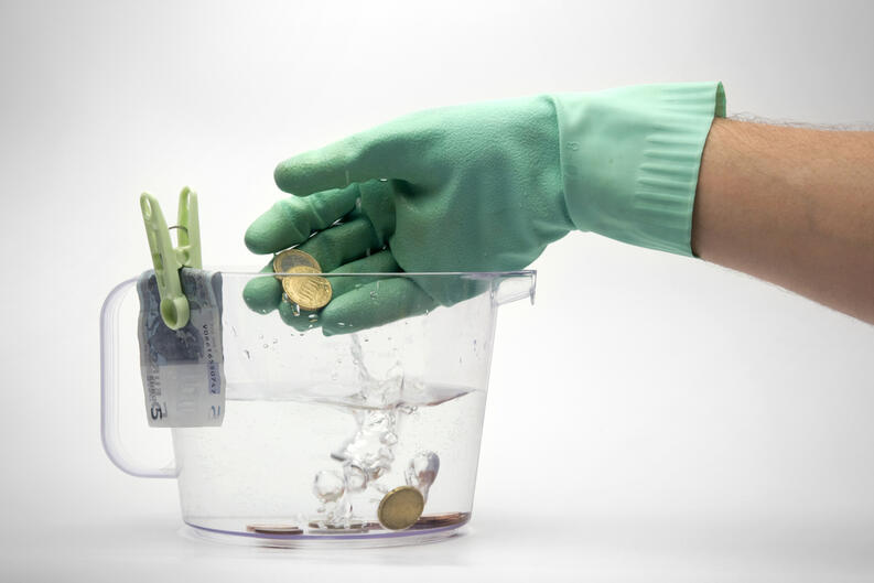 Cómo limpiar una moneda antigua 2 ¿Qué tipo de moneda no debes limpiar bajo ninguna circunstancia?
