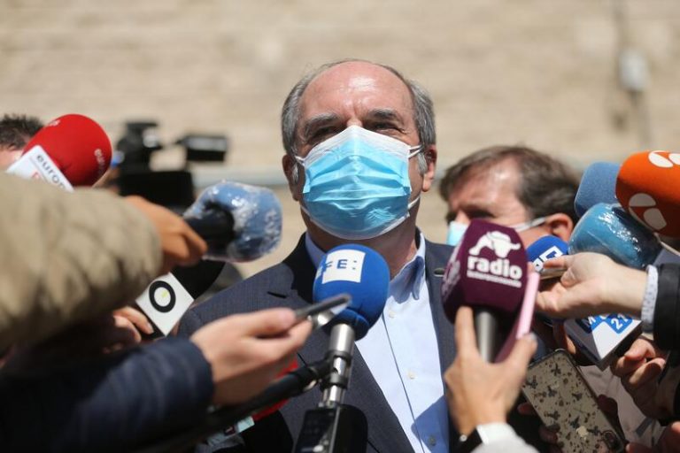 Gabilondo se recompone tras el batacazo electoral del PSOE