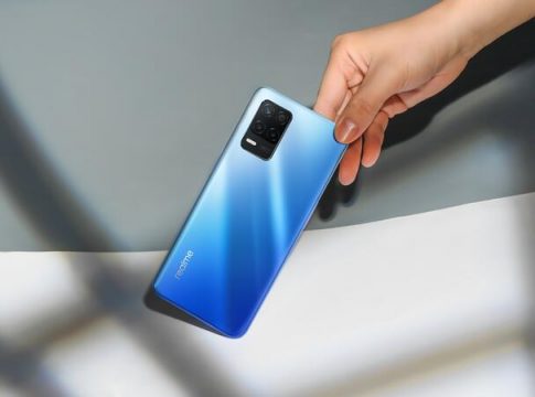 Así es el móvil 5G más accesible del mercado, que llega a España el 12 de mayo Así es el móvil 5G más accesible del mercado, que llega a España el 12 de mayo