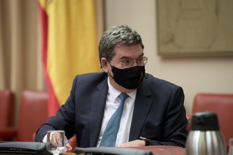 Escrivá no tocará la jubilación parcial en la reforma de pensiones pero sí la forzosa y la anticipada