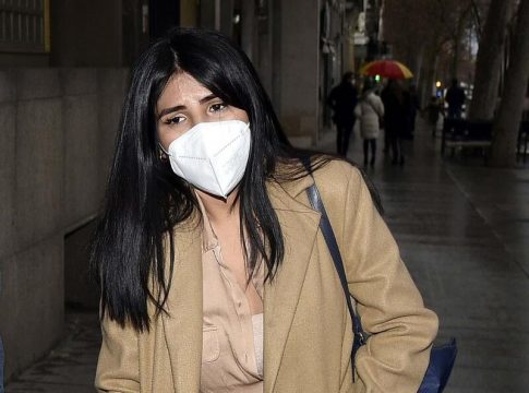 Isa Pantoja, discreta ante la última pulla de su madre acerca de que el talento Isa Pantoja, discreta ante la última pulla de su madre acerca de que el talento