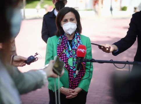 Robles avisa a Marruecos: Robles avisa a Marruecos: