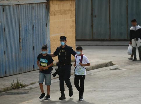 España busca acuerdo con Marruecos sobre los niños solos acogidos en Ceuta España busca acuerdo con Marruecos sobre los niños solos acogidos en Ceuta