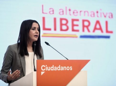 Arrimadas descarta que Cs sea socio de Sánchez: Arrimadas descarta que Cs sea socio de Sánchez: