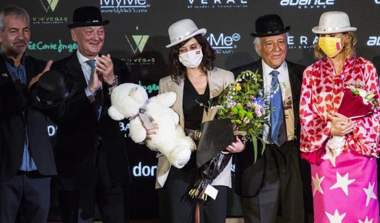 Díaz Ayuso, Sonsoles Ónega y Ágatha Ruiz de la Prada, protagonistas de San Isidro