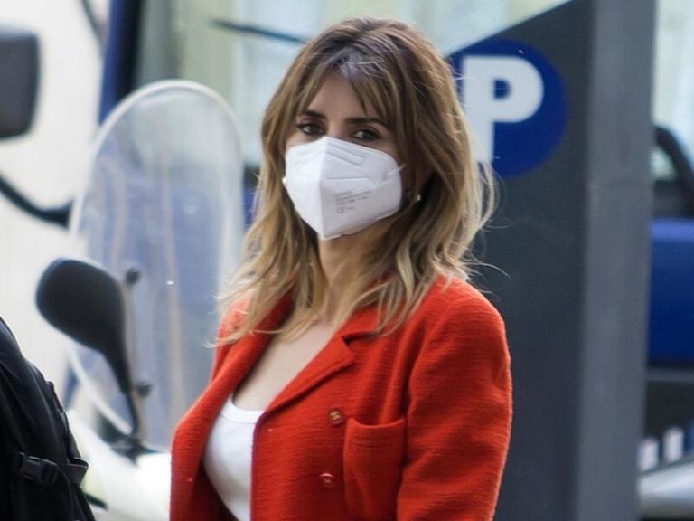 El favorecedor cambio de look de Penélope Cruz por exigencias del guión El favorecedor cambio de look de Penélope Cruz por exigencias del guión