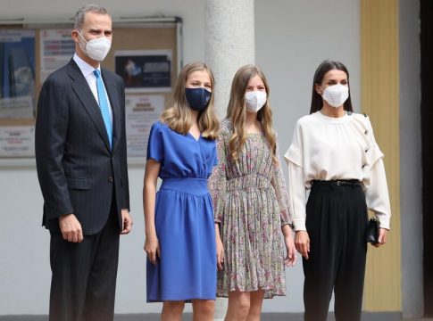 Los Reyes y su hermana acompañan a una espectacular Princesa Leonor en su Confirmación Los Reyes y su hermana acompañan a una espectacular Princesa Leonor en su Confirmación