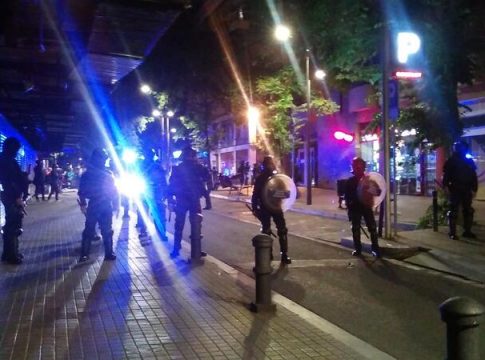 Dos años de prisión para un mosso por lesionar a un periodista en un desalojo en Barcelona Dos años de prisión para un mosso por lesionar a un periodista en un desalojo en Barcelona