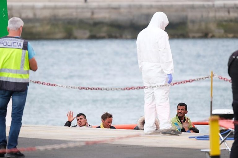 Llegan más de 100 inmigrantes a Lanzarote y La Graciosa en las primeras horas de este lunes