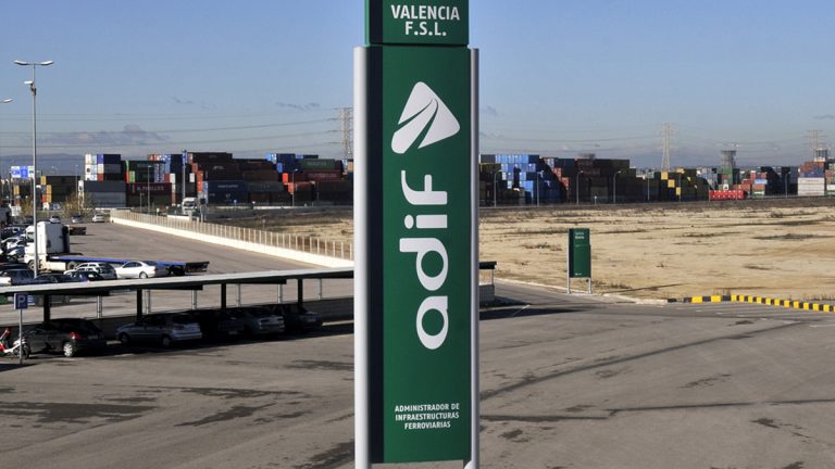 Adif licita la renovación de los centros de control de alta velocidad por 29 millones