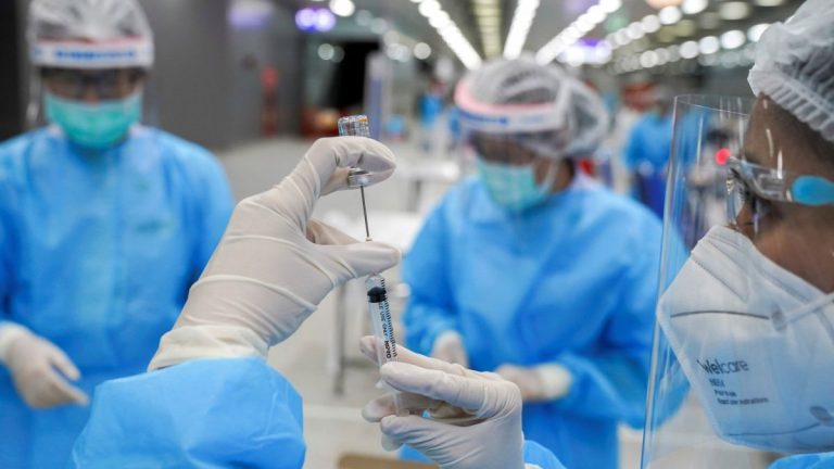 Andalucía supera las 10.000 muertes desde el inicio de la pandemia y suma 1.011 casos