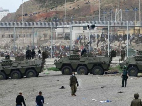 Apdha exige el cese de las vulneraciones de derechos humanos contra los migrantes en Ceuta