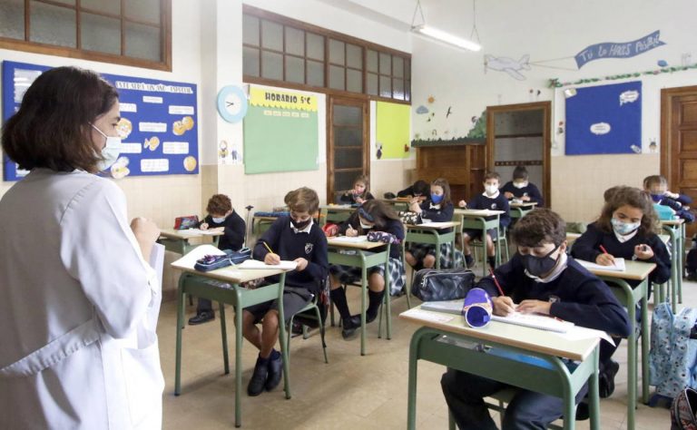 Asturias notificó en la última semana 60 positivos entre la comunidad educativa