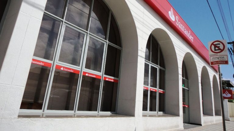 Banco Santander ya ha ejecutado un 67% de las salidas de su ERE