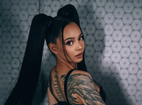 Bella Poarch Build a Bitch (1) Bella Poarch Build a bitch