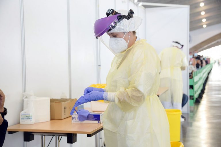 Canarias registra 106 nuevos casos y suma dos fallecimientos