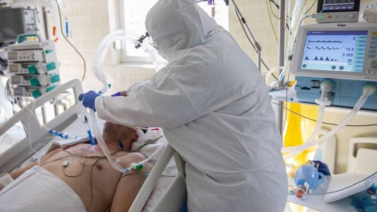 Sigue el descenso de casos en Castilla-La Mancha con una bajada del 17,5%