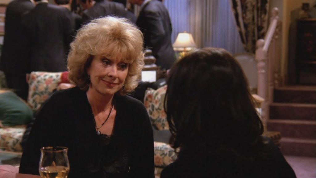 La típica madre sobreprotectora y nos mundanos