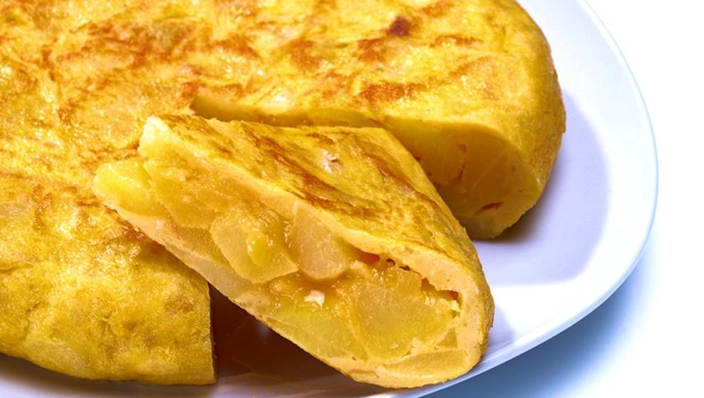 La tortilla de patatas de Aarguiñano tiene una leve variación con respecto a la tradicional.