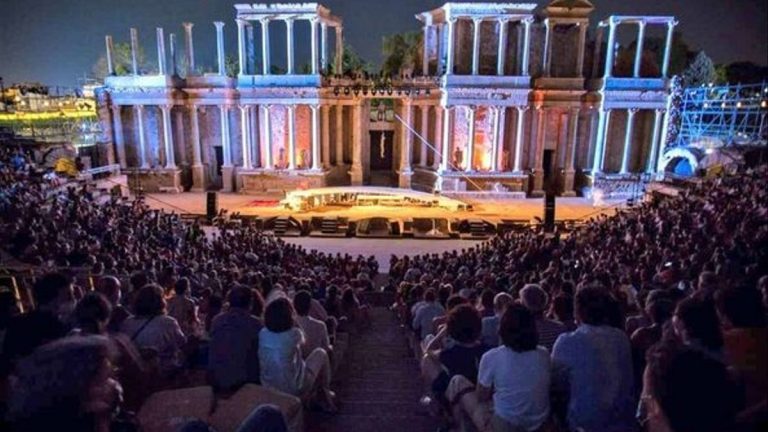 Condenado a cuatro años de cárcel el exgerente del Festival de Mérida