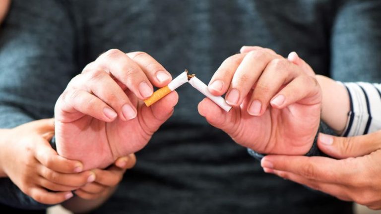 Dejar de fumar: así puedes 'cortar' con el tabaco sin recaer