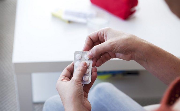 Del Ibuprofeno a los anticonceptivos: medicamentos que suben la tensión