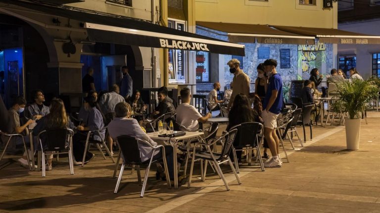 Cantabria acatará la decisión del TSJ regional si permite abrir la hostelería según licencias