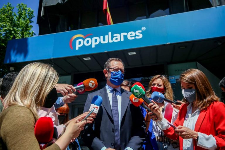 El PP sale en tromba contra Sánchez por abrir la puerta a subir IVA reducido