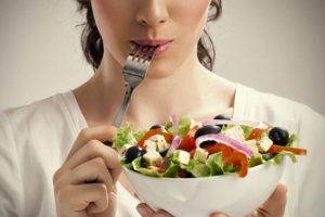 Ensaladas que se convierten en bombas calóricas