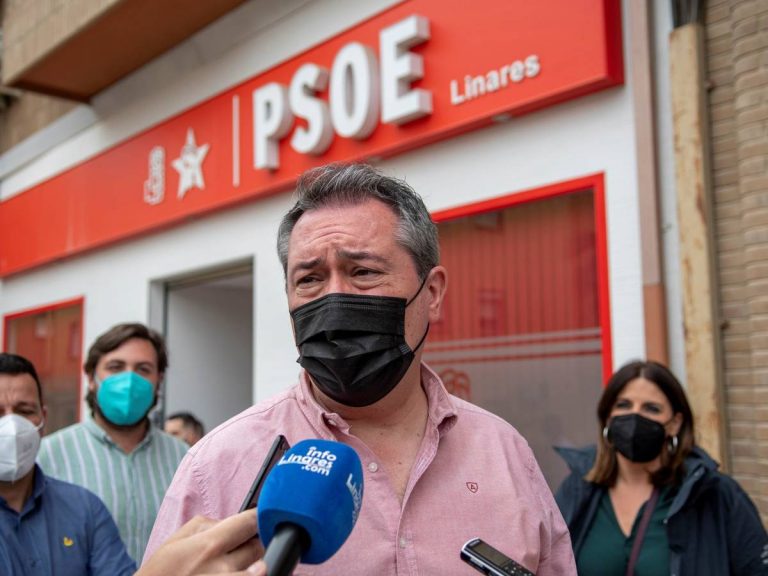 La candidatura de Espadas presenta el 